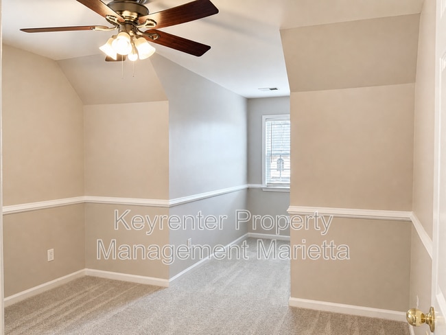 Building Photo - 2220 Rosemoore Walk NE