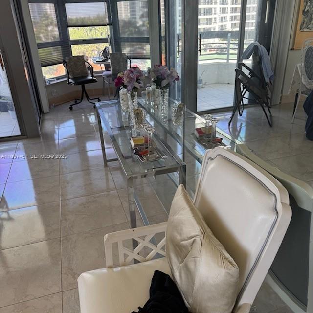 Building Photo - 19101 NE 36th Pl