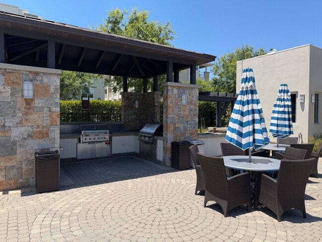 Building Photo - Beautiful  2Bd 2 Ba in Luxury Community