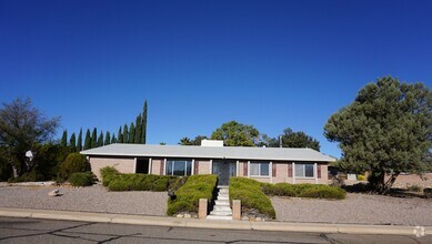 Building Photo - 1780 Driftwood Cir