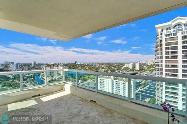 Building Photo - 101 S Fort Lauderdale Beach Blvd