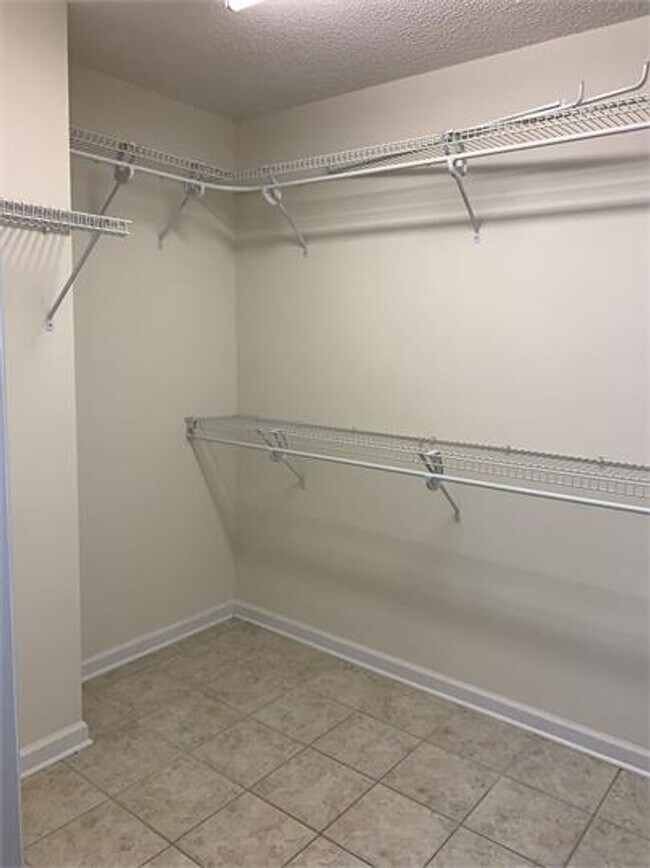 Building Photo - 1437 Alpine Dr