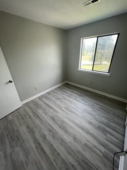 Building Photo - 509 Mystic Dr Unit H