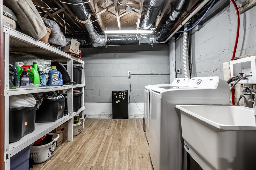 Washer/Dryer/Storage - 5860 Primrose Ave