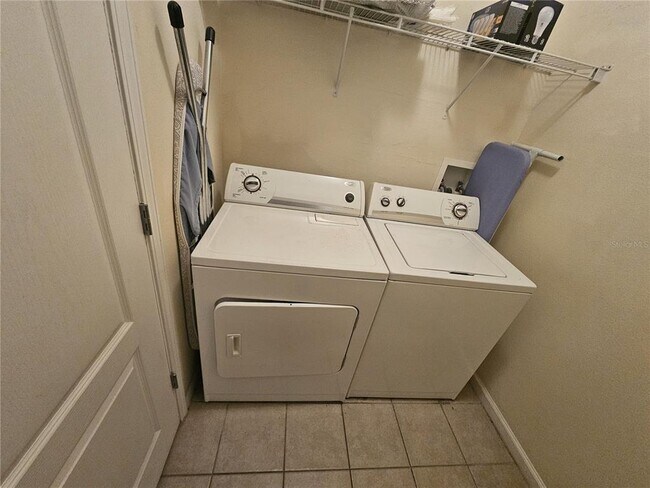 Building Photo - 5255 Cane Island Loop