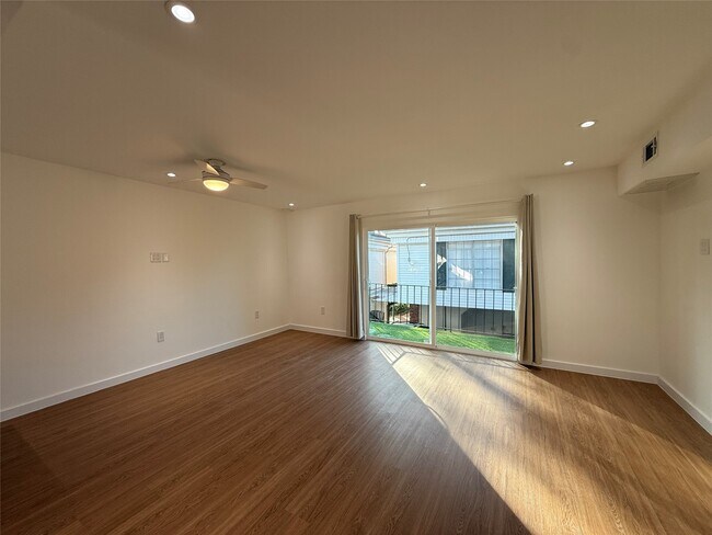 Building Photo - 3400 Timmons Ln