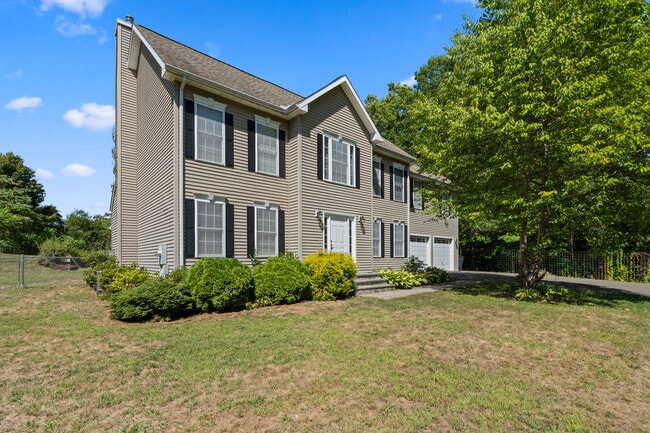 Primary Photo - 802 Evergreen Ave