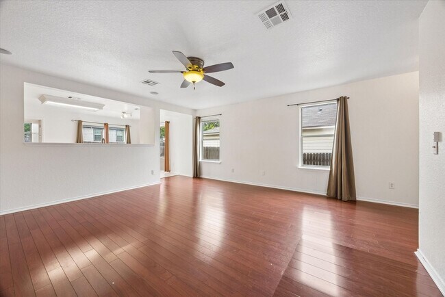 Building Photo - Beautiful 3BR/2BA Home with Open Living & Private Backyard - Available Now!