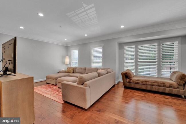Building Photo - 1023 Grand Oak Way