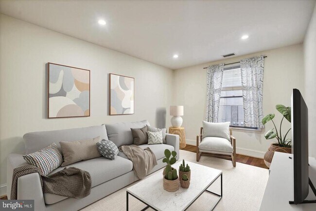 Building Photo - 1914 Fairmount Ave