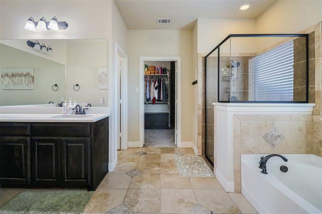 Building Photo - 230 Sandy Way