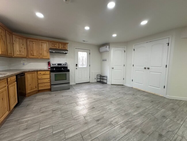 Building Photo - 4000 Mount Airey Dr