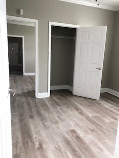 Building Photo - 4923 Eastview Dr