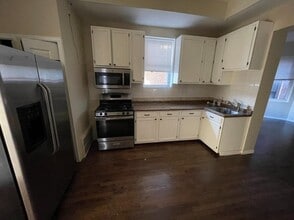 Building Photo - 2 bedroom in Chicago IL 60642