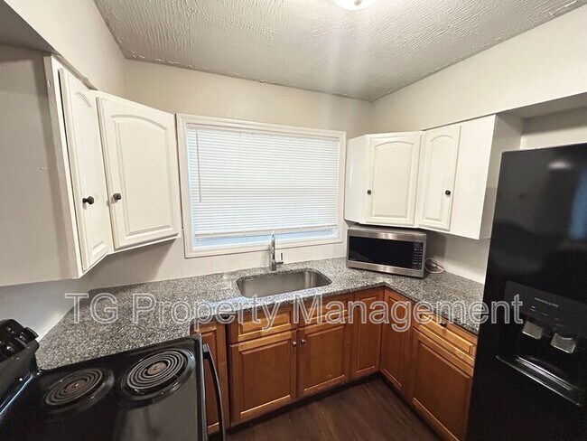 Building Photo - 8214 Herlong Rd