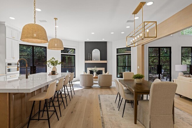 Building Photo - 1103 Centennial Dr