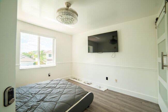 Building Photo - 4941 SW 150th Terrace
