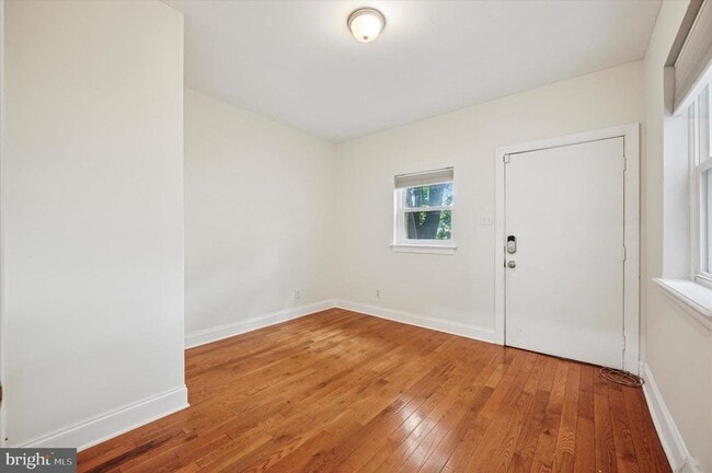Building Photo - 609 N 34th St