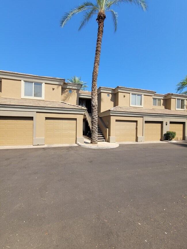 Building Photo - Remodeled 1/1 for rent near Camelback & 36th St.