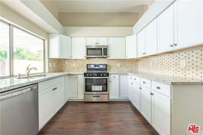 Building Photo - 14304 Culiacan Ave
