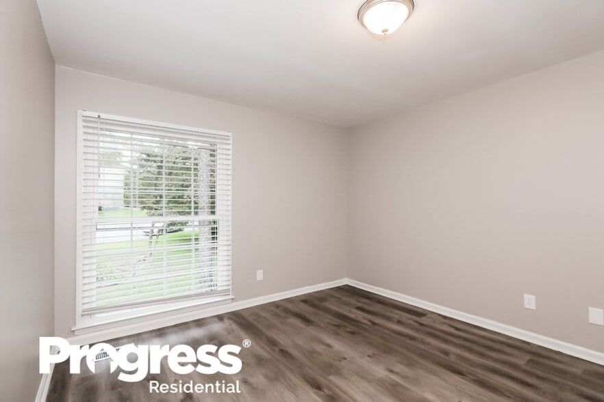 Building Photo - 7115 Casual Corner Ln