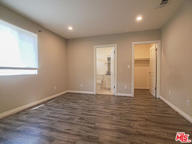 Building Photo - 963 N Wilton Pl