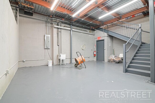 Floorplan - 349-351 Kent Ave
