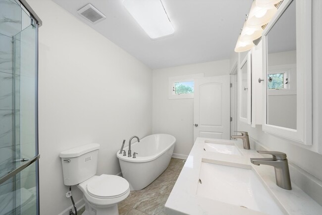 Building Photo - 9771 W 143rd St