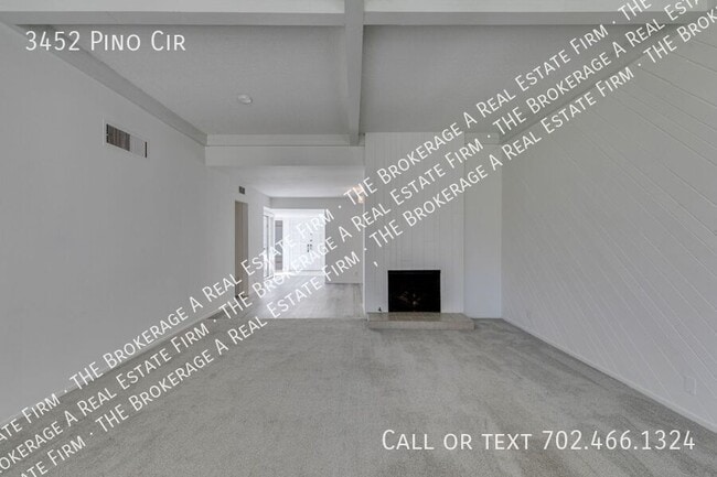 Building Photo - 3452 Pino Cir