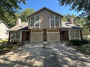 Building Photo - 11747 Oakmont St