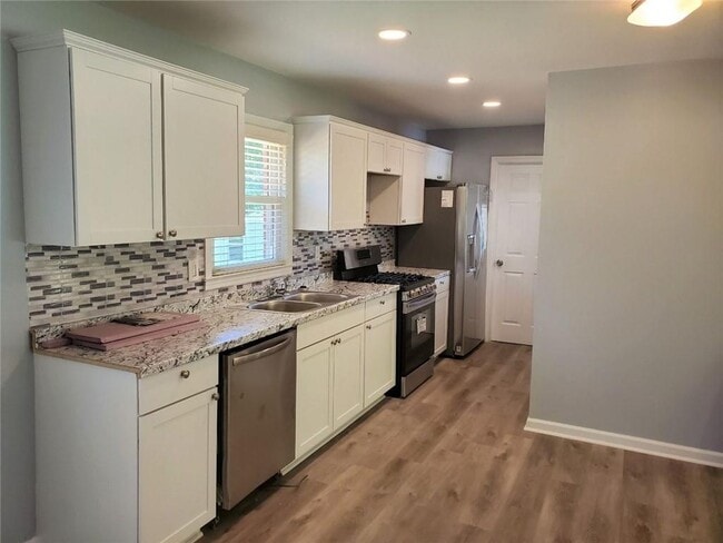 Building Photo - 4867 Flint Hill Rd SW