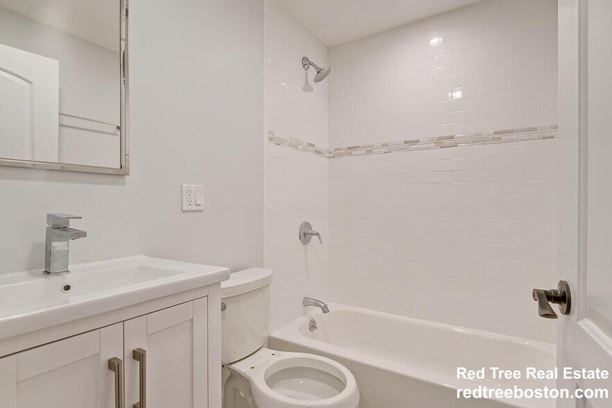 Building Photo - 172 Saint Alphonsus St