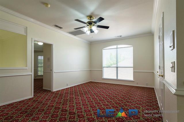 Building Photo - 2216 Oak Park Dr