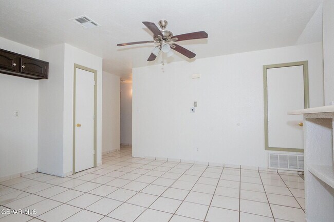 Building Photo - 11641 Desert Keep Dr