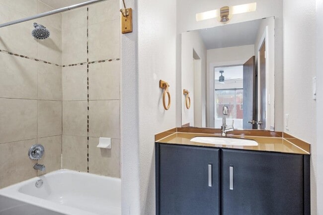 Building Photo - 1101 Grove Blvd