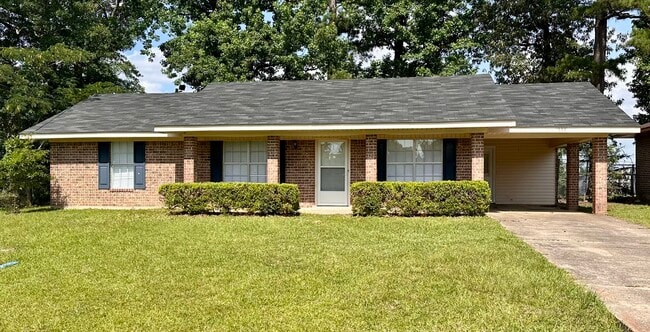 Primary Photo - 334 Hillside Cir