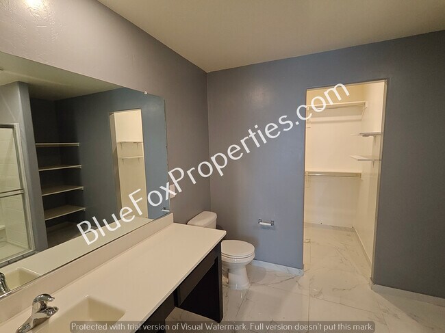 Building Photo - 5974 S Tappen Dr
