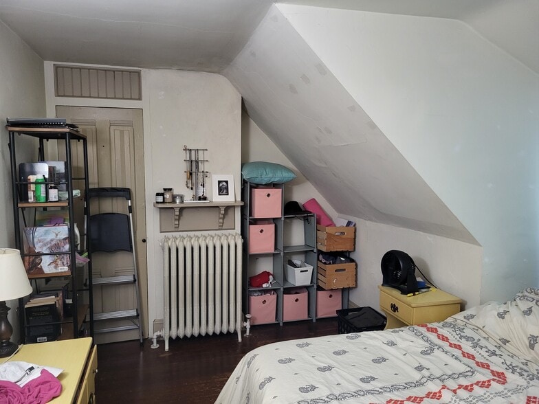 Building Photo - 411 E Montgomery Ave