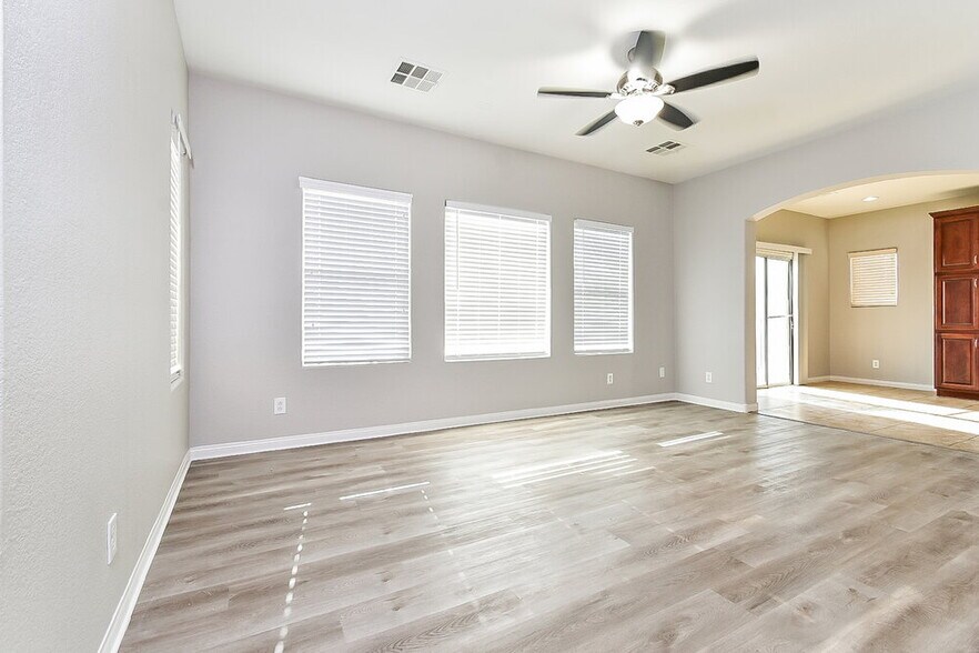 Building Photo - 7620 S Ambersnail St