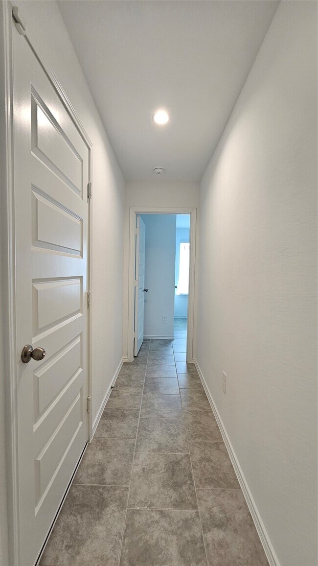 Building Photo - 1106 Appaloosa Ln