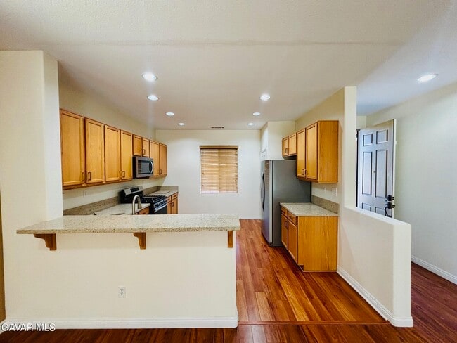 Building Photo - 5806 W Ave K-3