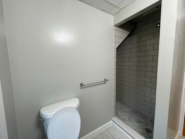 Building Photo - 7 Fayette Pl