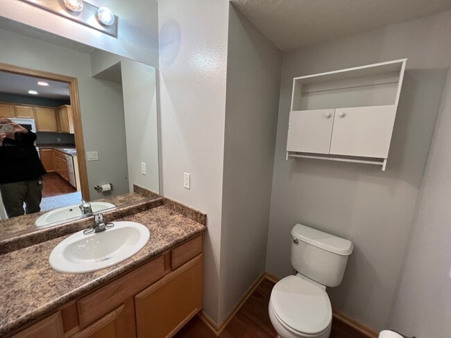 Building Photo - 5558 Kenton Ln