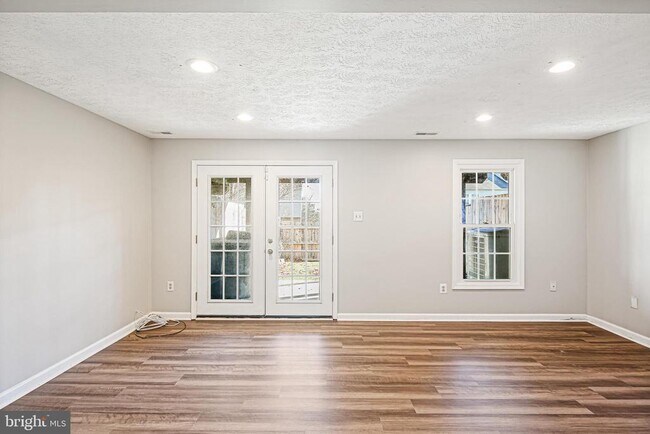 Building Photo - 5 Brantwood Ct