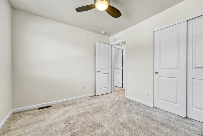 Building Photo - $2,350-  3 Bed, 2.5-Bath townhome in CO Springs with Central AC