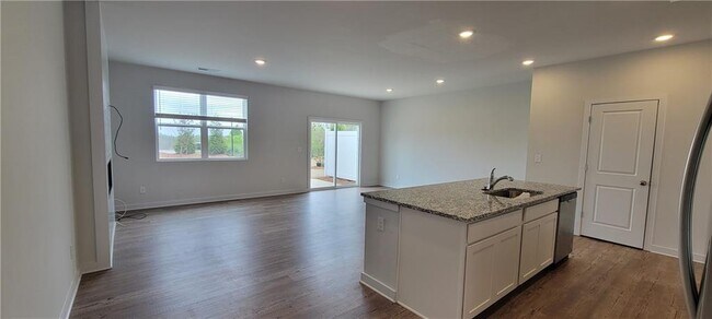 Building Photo - 24 Founders Dr