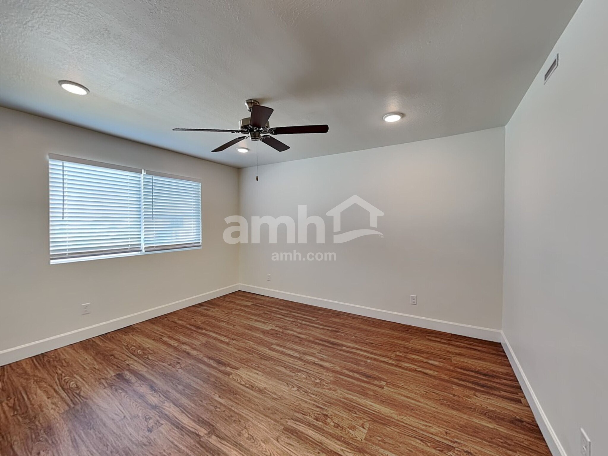 Building Photo - 2604 W 3340 S