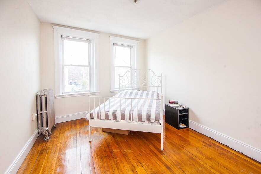 Building Photo - 33 Walbridge St
