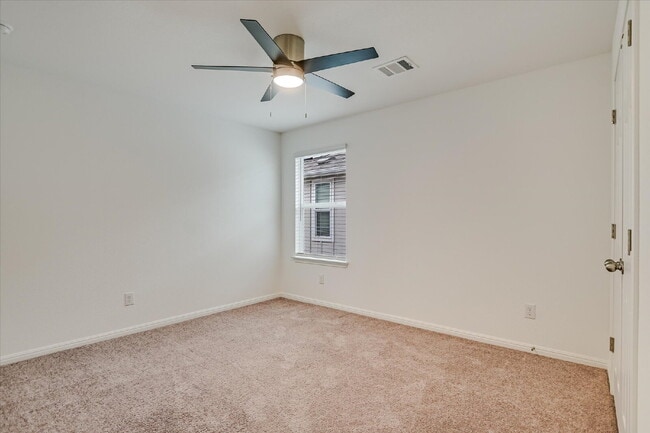 Building Photo - "Spacious 4-Bed, 3-Bath Manor Gem on Meachum Lane - 2487 Sq Ft of Comfort!"