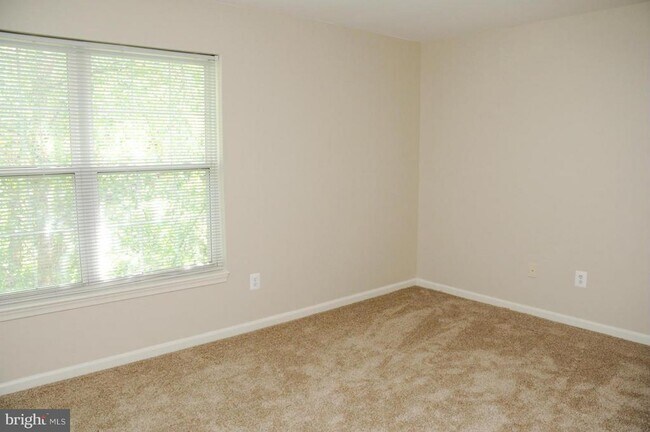 Building Photo - 5812 Wyndham Cir